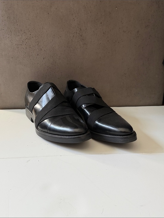 Zara Black Leather Slip-On Loafers with Elastic Cross Straps